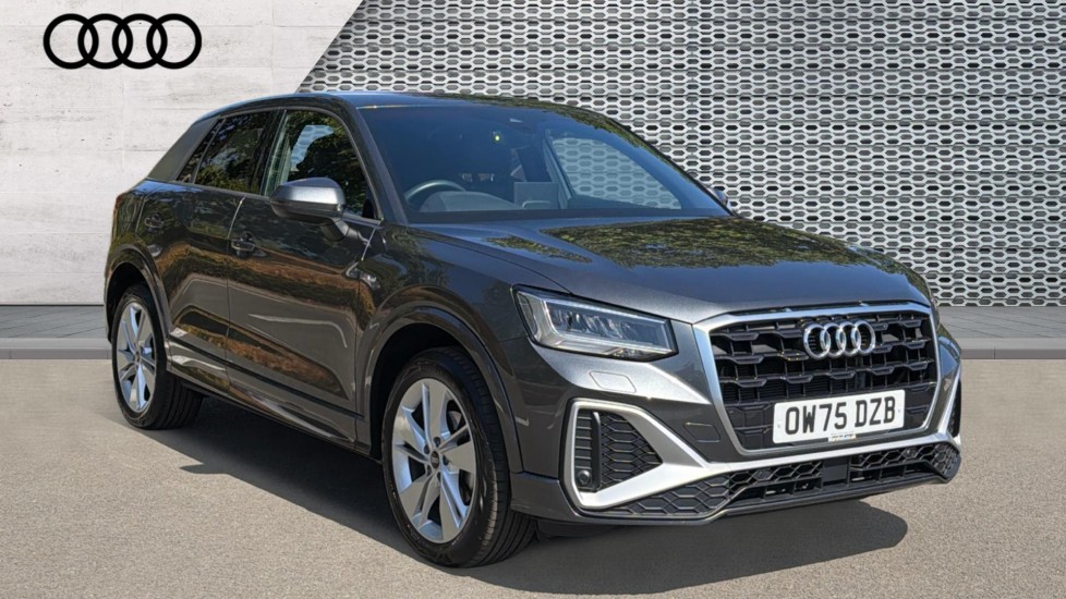 Audi Q2 listing photo