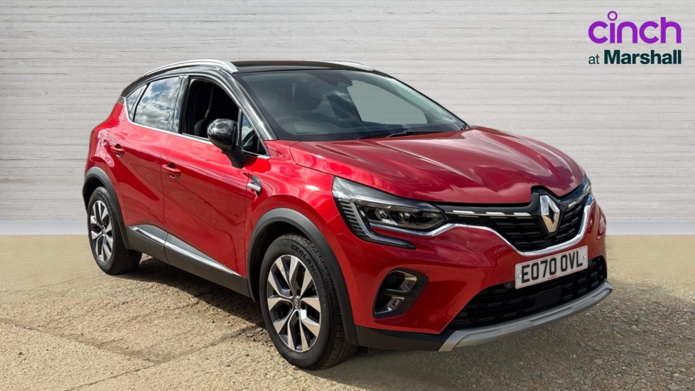 Renault Captur listing photo