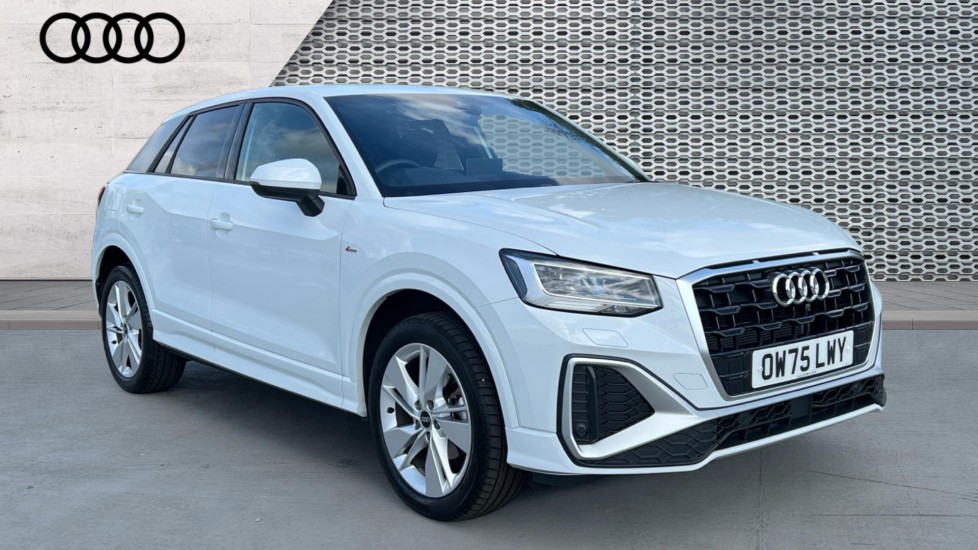 Audi Q2 listing photo