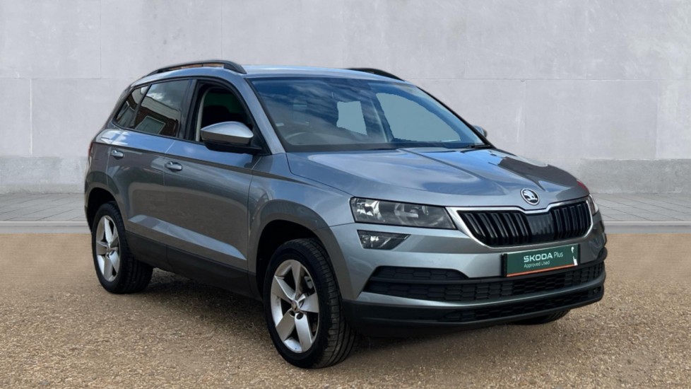 Skoda Karoq listing photo