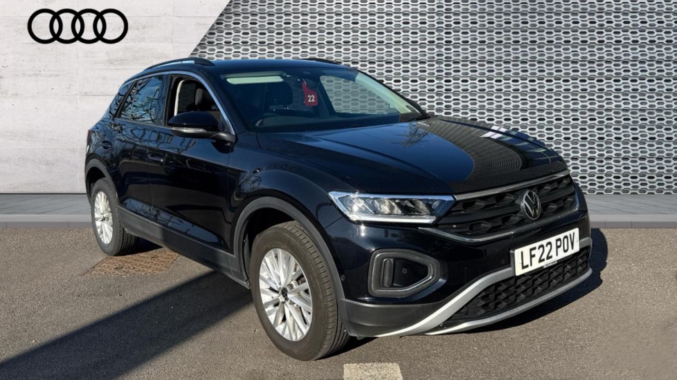Volkswagen T-Roc listing photo