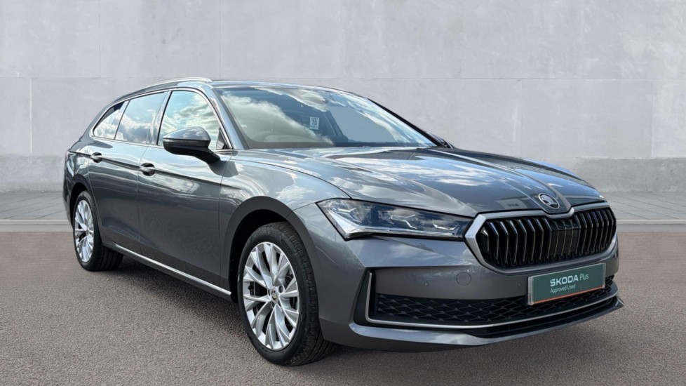 Skoda Superb listing photo