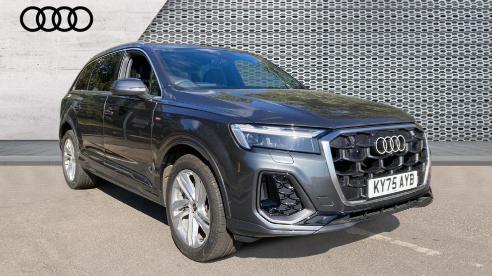 Audi Q7 listing photo