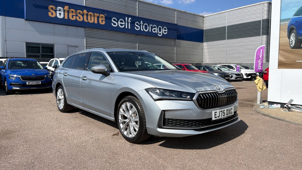 Skoda Superb listing photo