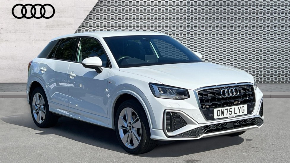 Audi Q2 listing photo