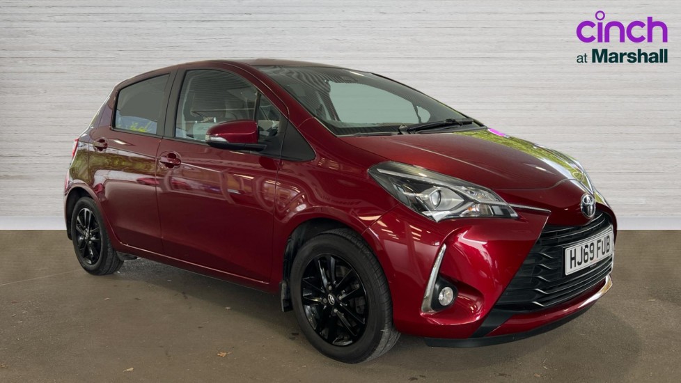 Toyota Yaris listing photo
