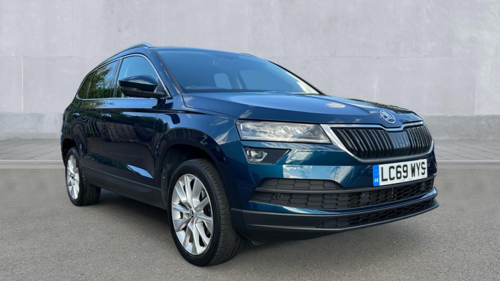 Skoda Karoq listing photo