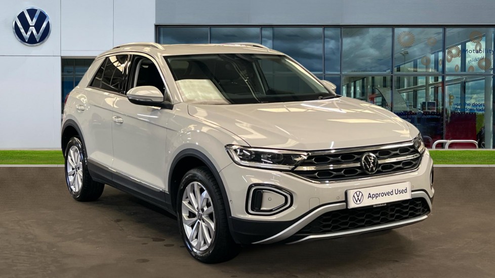 Volkswagen T-Roc listing photo