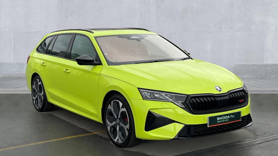 Skoda Octavia listing photo
