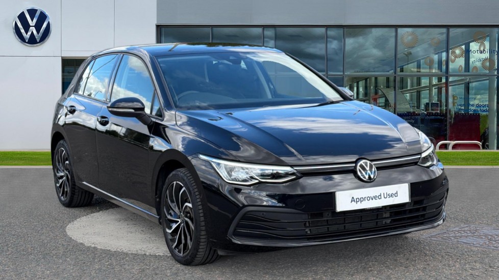 Volkswagen Golf listing photo