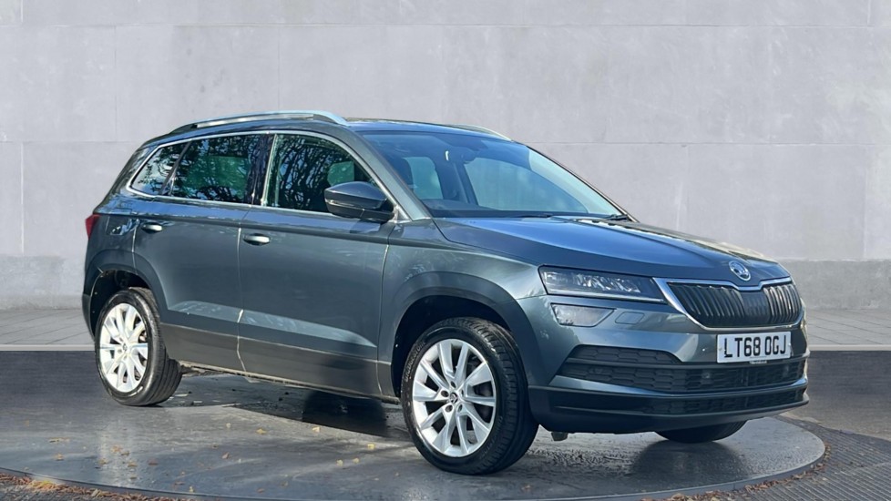 Skoda Karoq listing photo