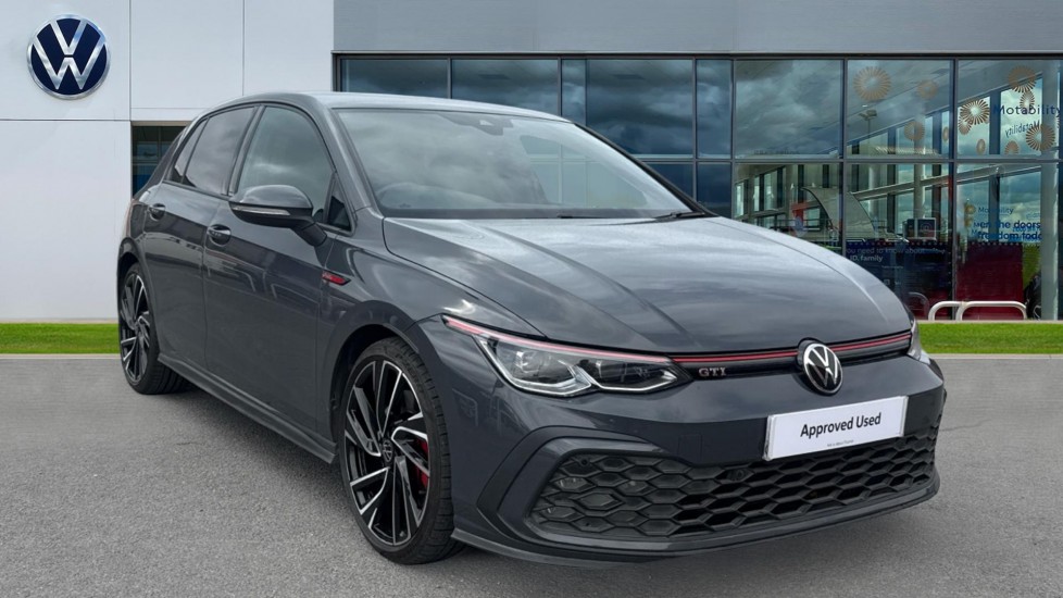 Volkswagen Golf listing photo