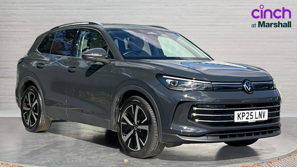 Volkswagen Tiguan listing photo