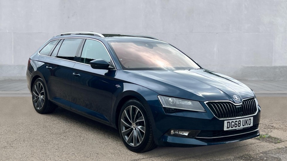 Skoda Superb listing photo