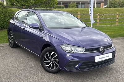 2023 VOLKSWAGEN POLO 1.0 TSI LIFE 5DR DSG 2023 4,872 MILES PETROL AUTOMATIC PRICE 17,995... photo