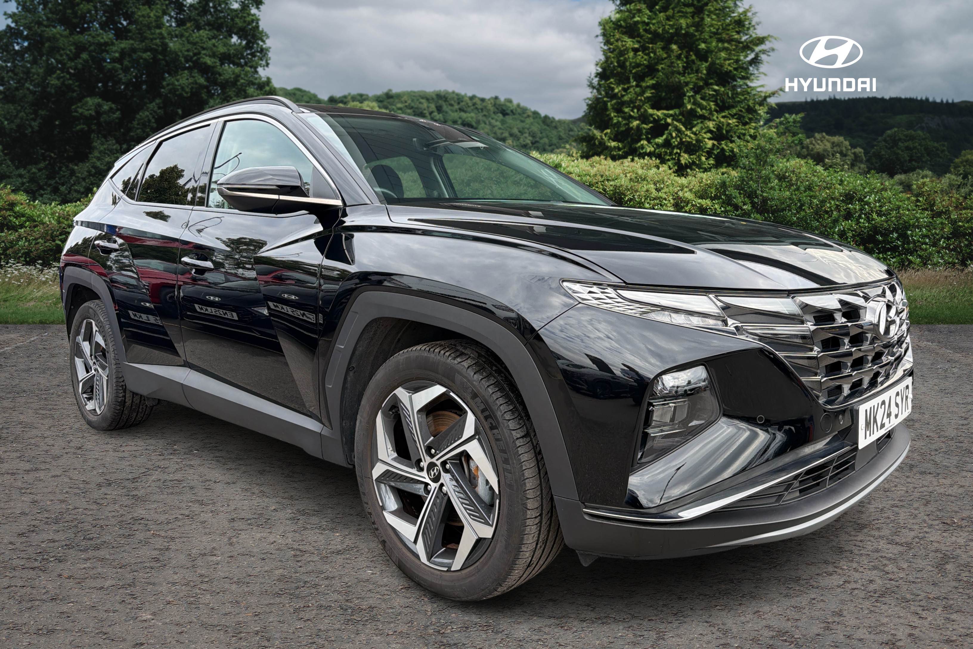 Hyundai Tucson listing photo