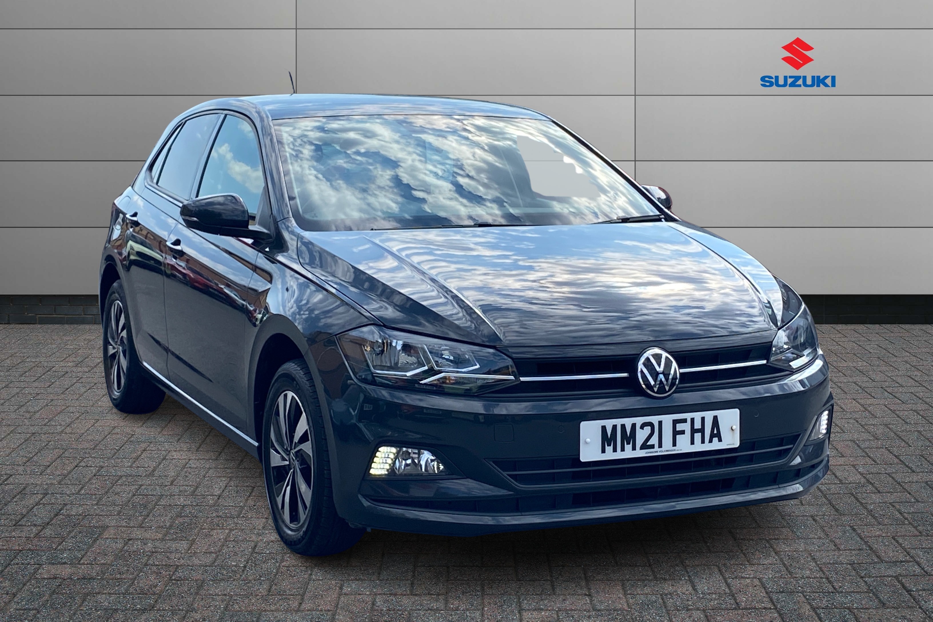 Volkswagen Polo listing photo