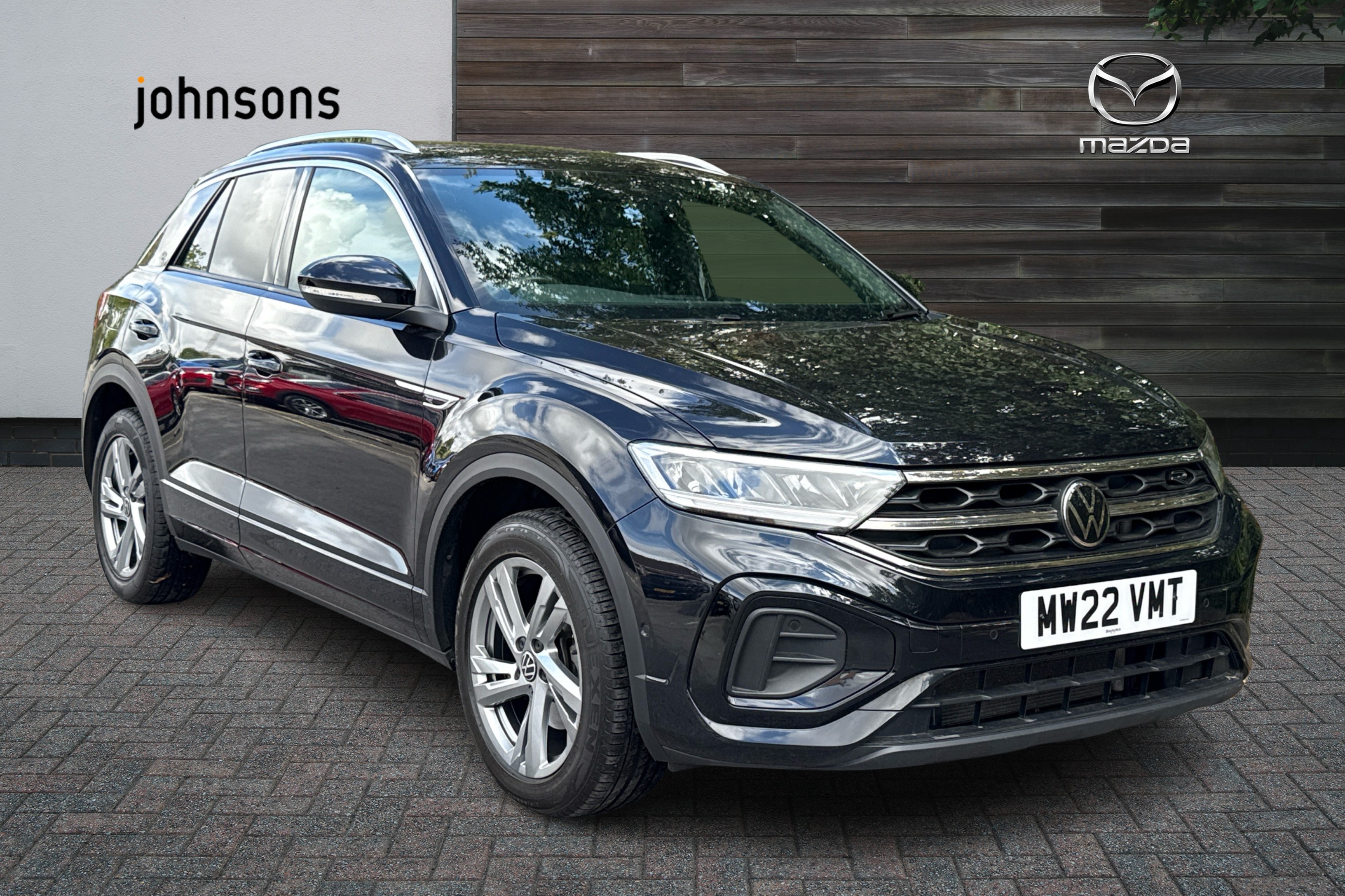Volkswagen T-Roc listing photo