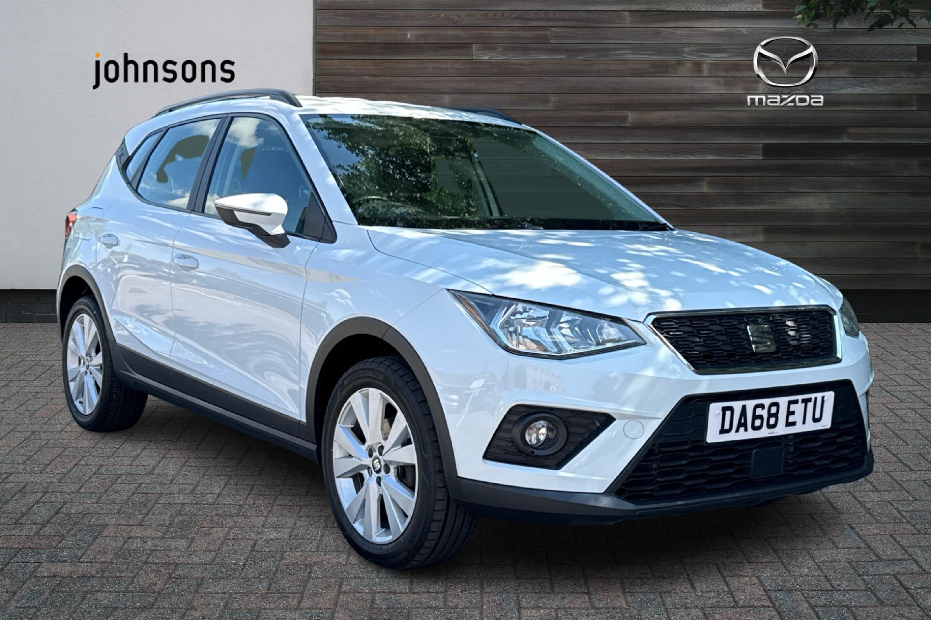 SEAT Arona listing photo