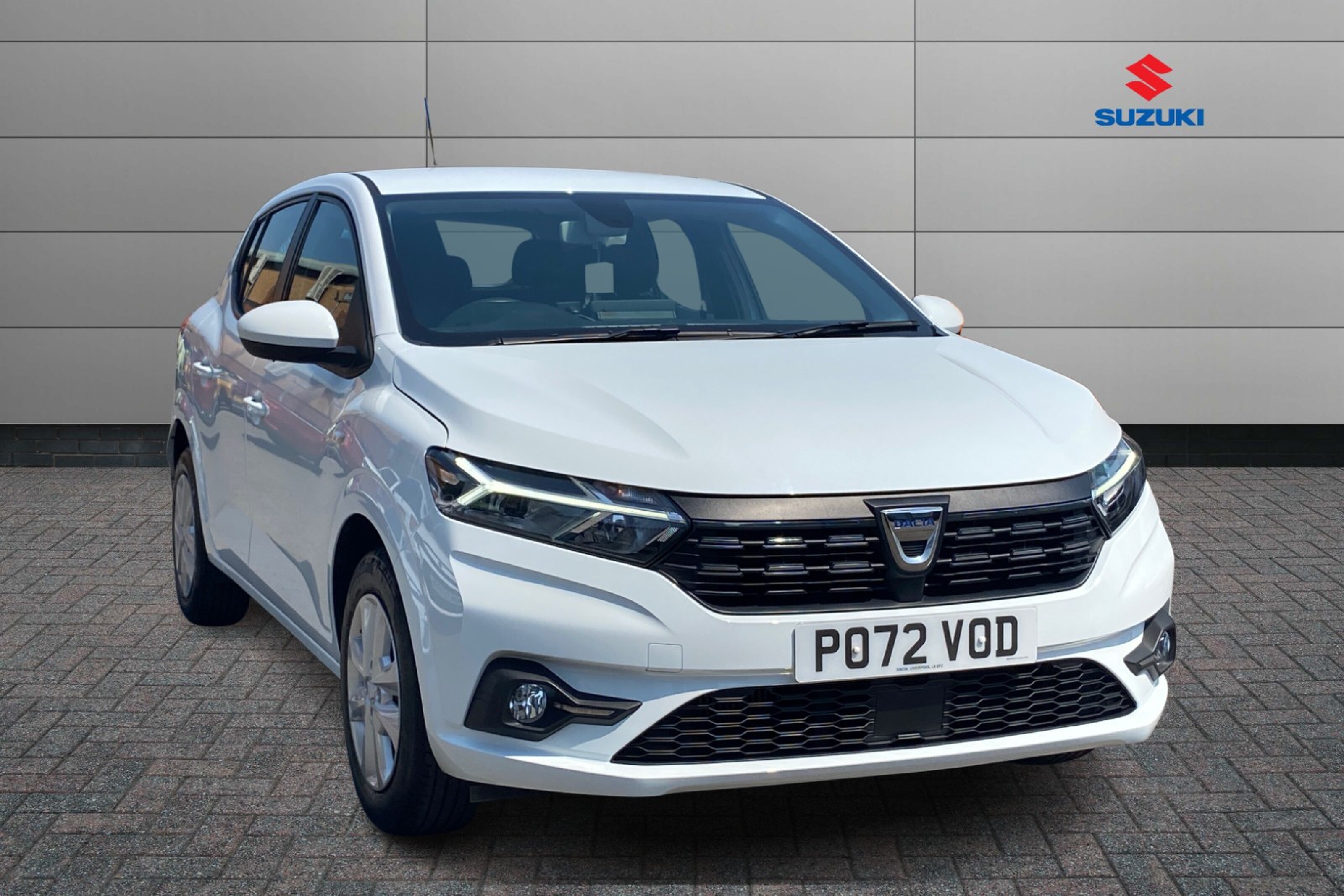 Dacia Sandero listing photo