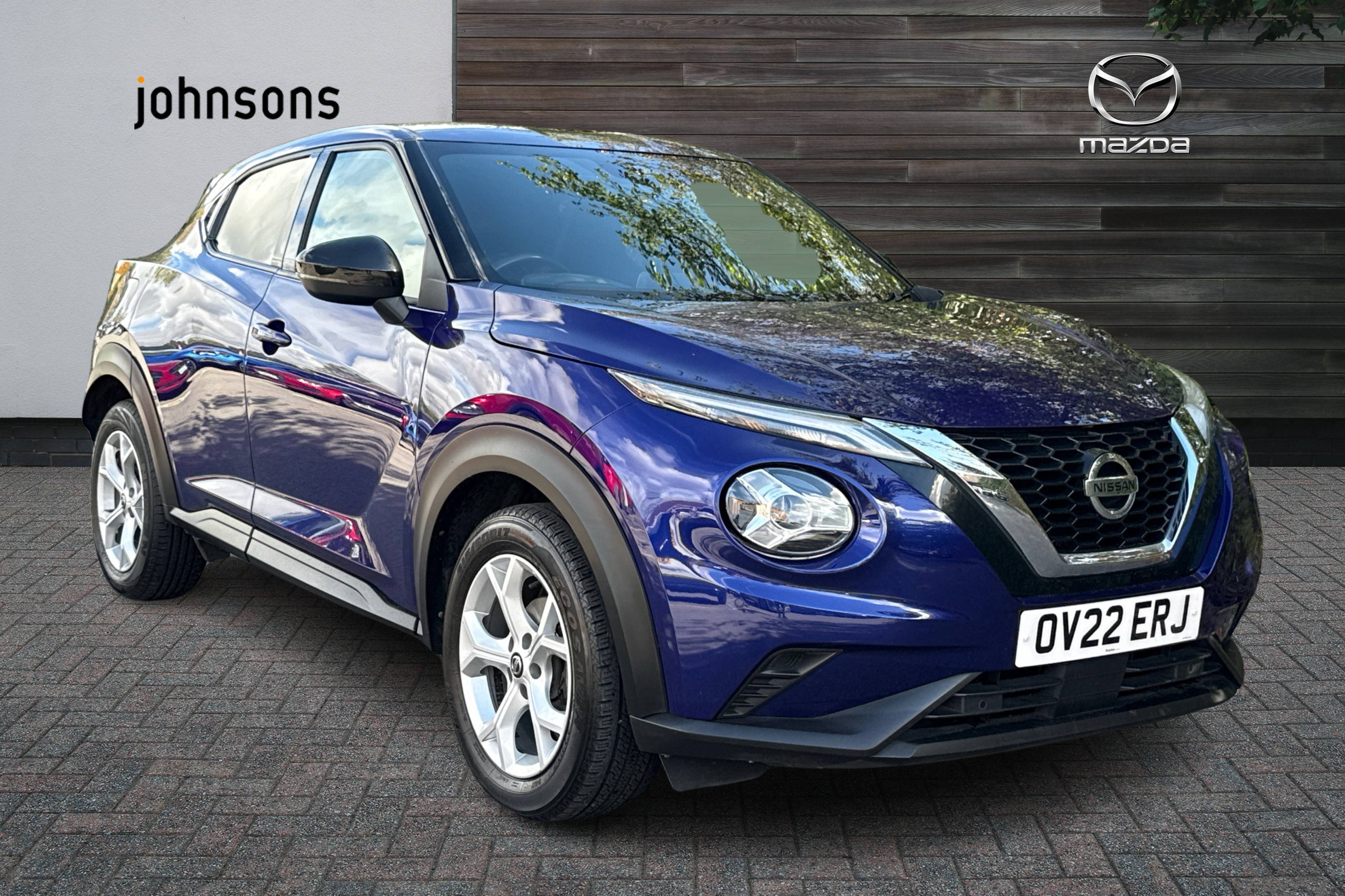 Nissan Juke listing photo
