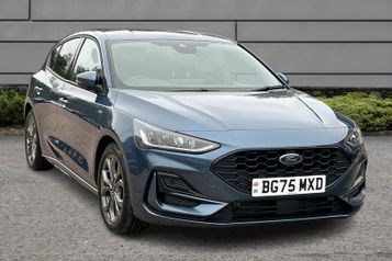 2025 FORD FOCUS ST LINE AVAILABLE FOR HOME DELIVERY 2025 AUTOMATIC 7,133 MILES PETROL 358.03... photo