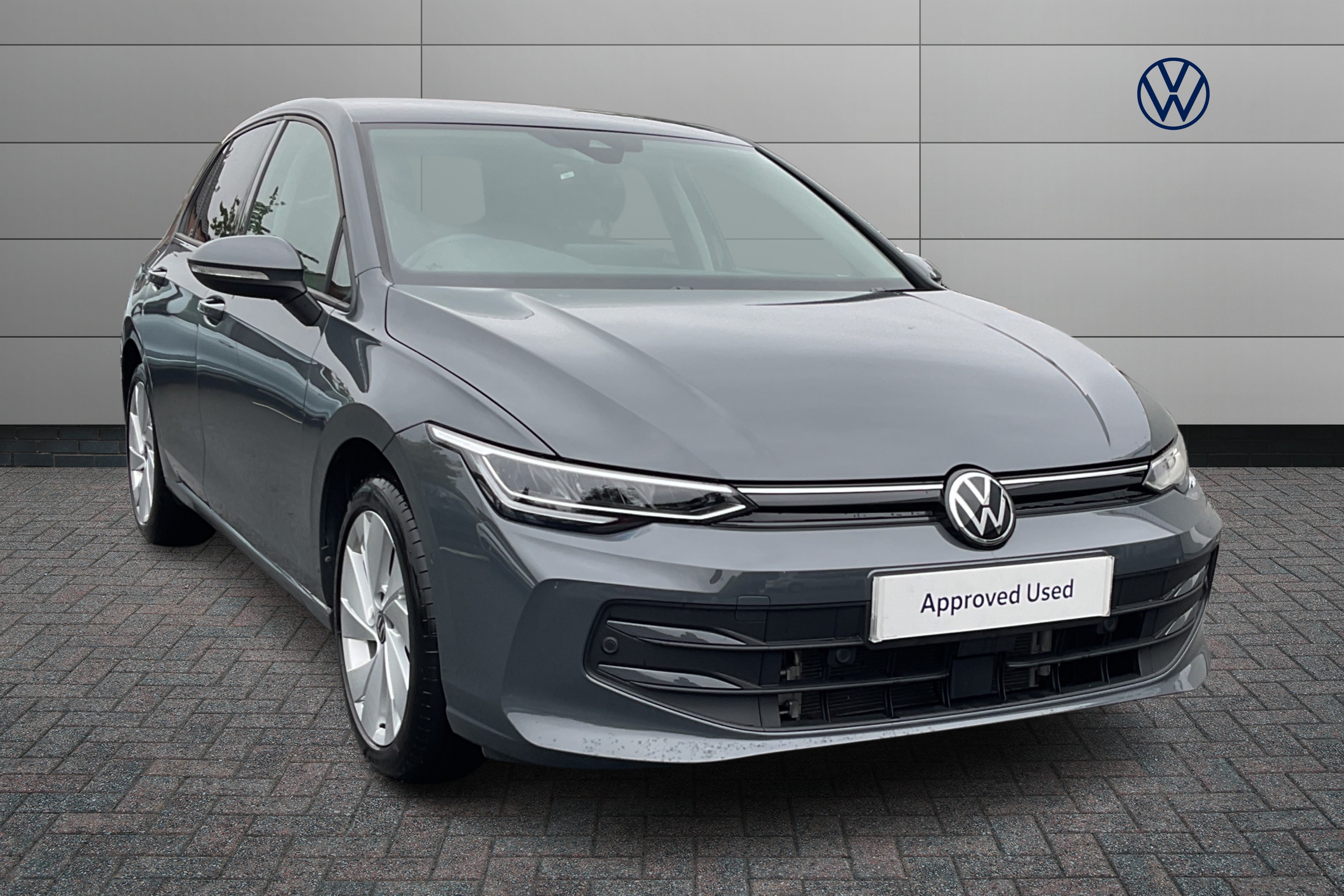 Volkswagen Golf listing photo