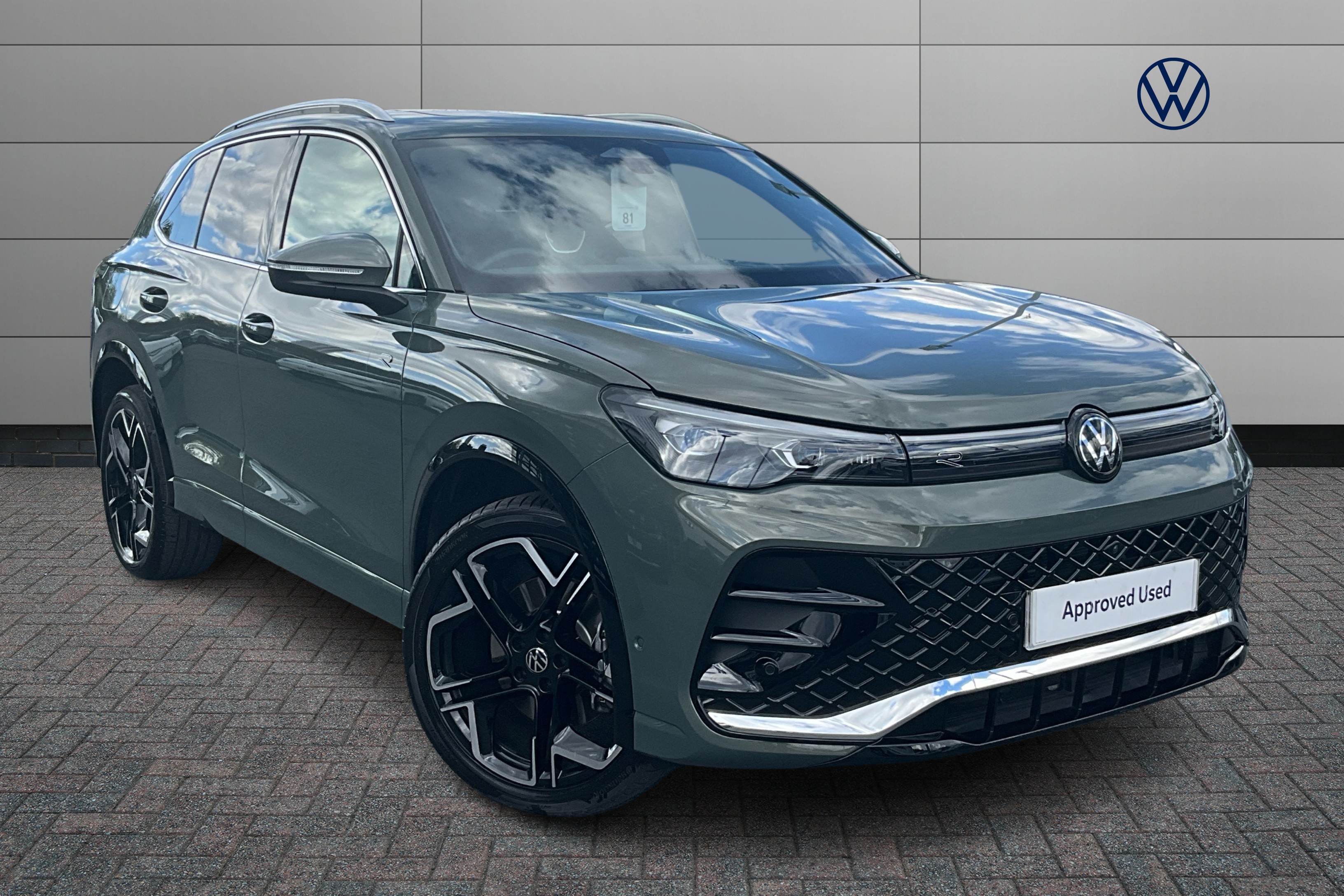 Volkswagen Tiguan listing photo