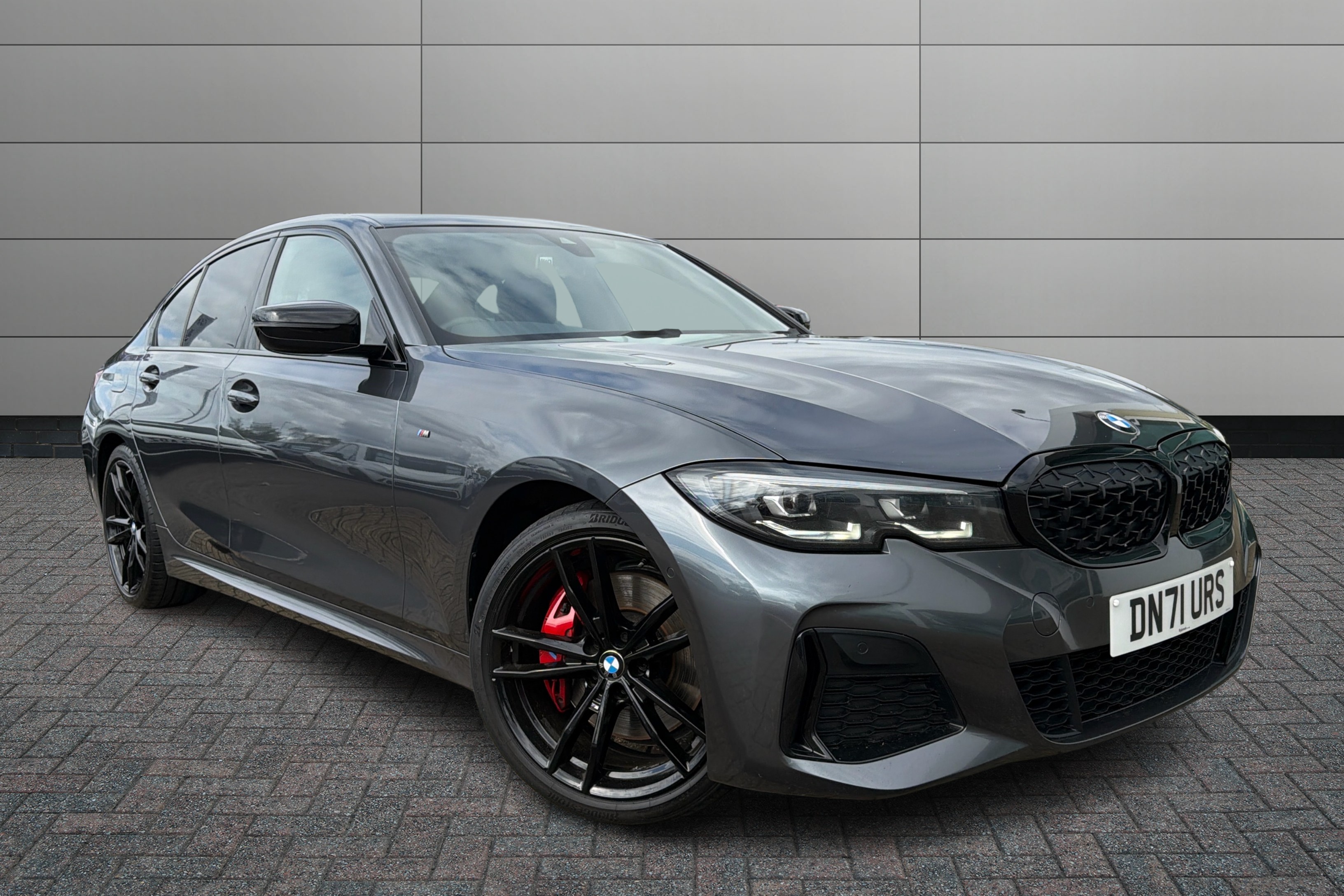 BMW 3 Series listing photo