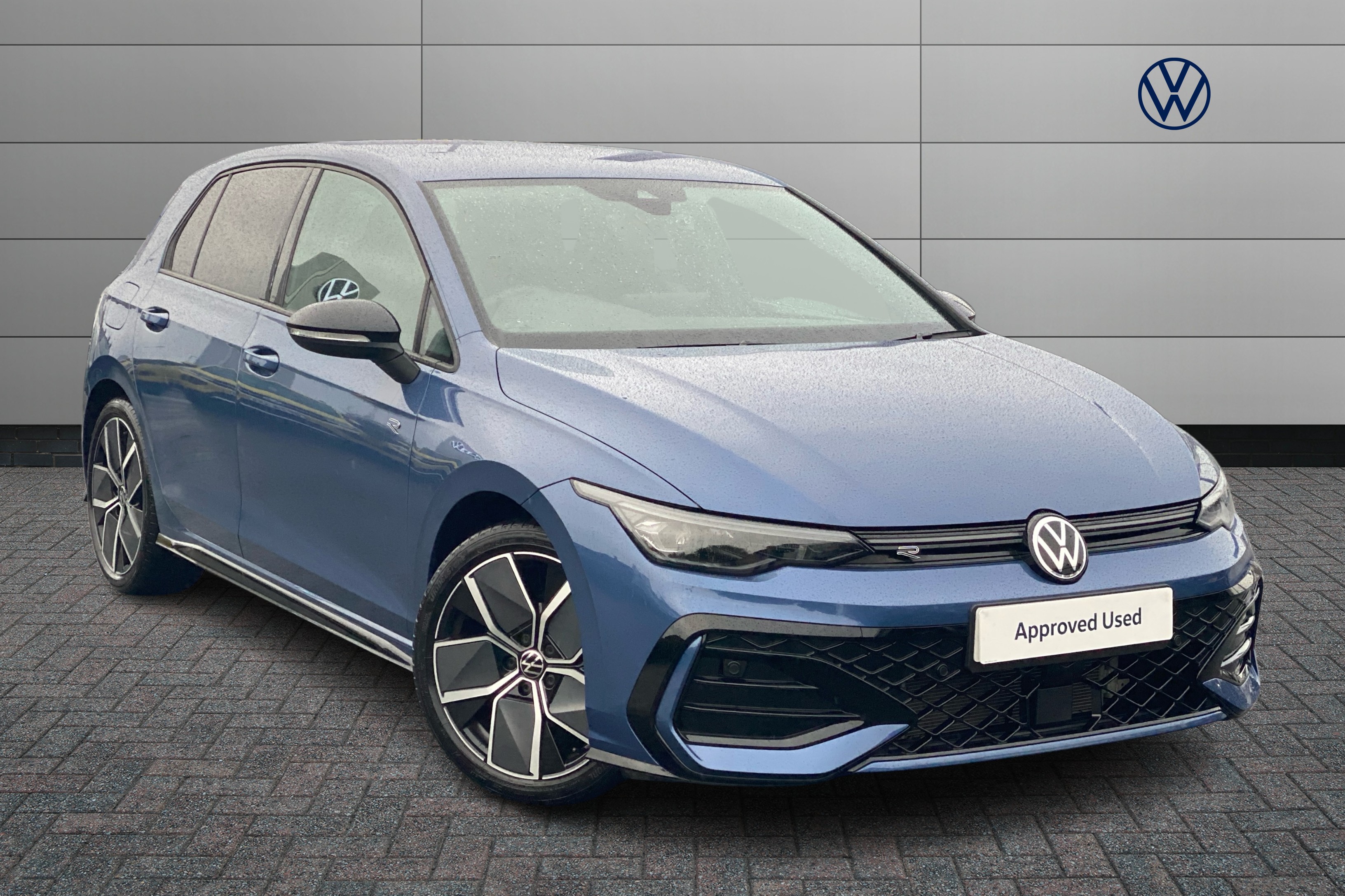 Volkswagen Golf listing photo