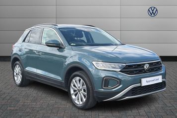 2024 VOLKSWAGEN T ROC 1.5 TSI MATCH 5DR DSG AVAILABLE FOR HOME DELIVERY 2024 AUTOMATIC 25,309... photo
