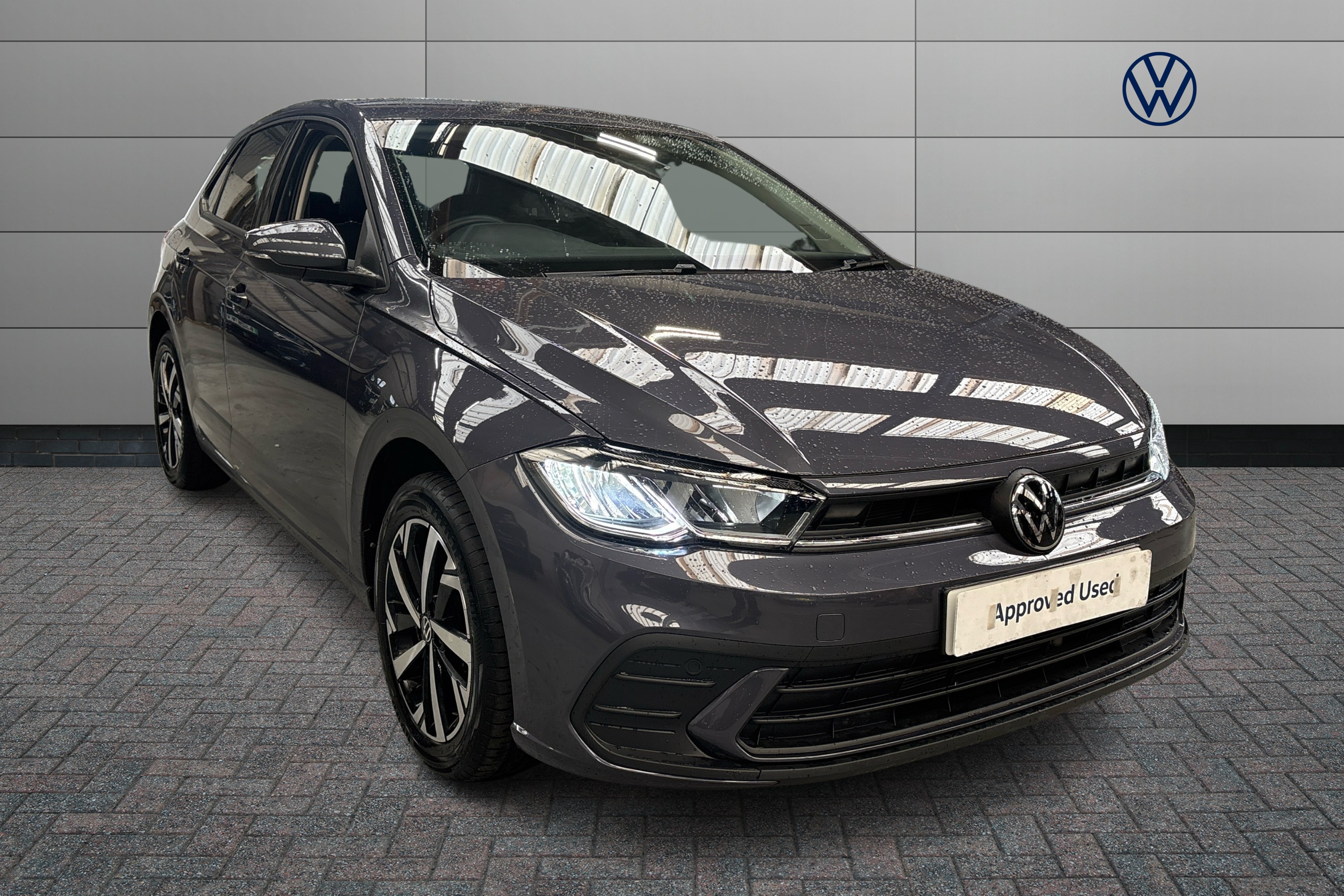 Volkswagen Polo listing photo