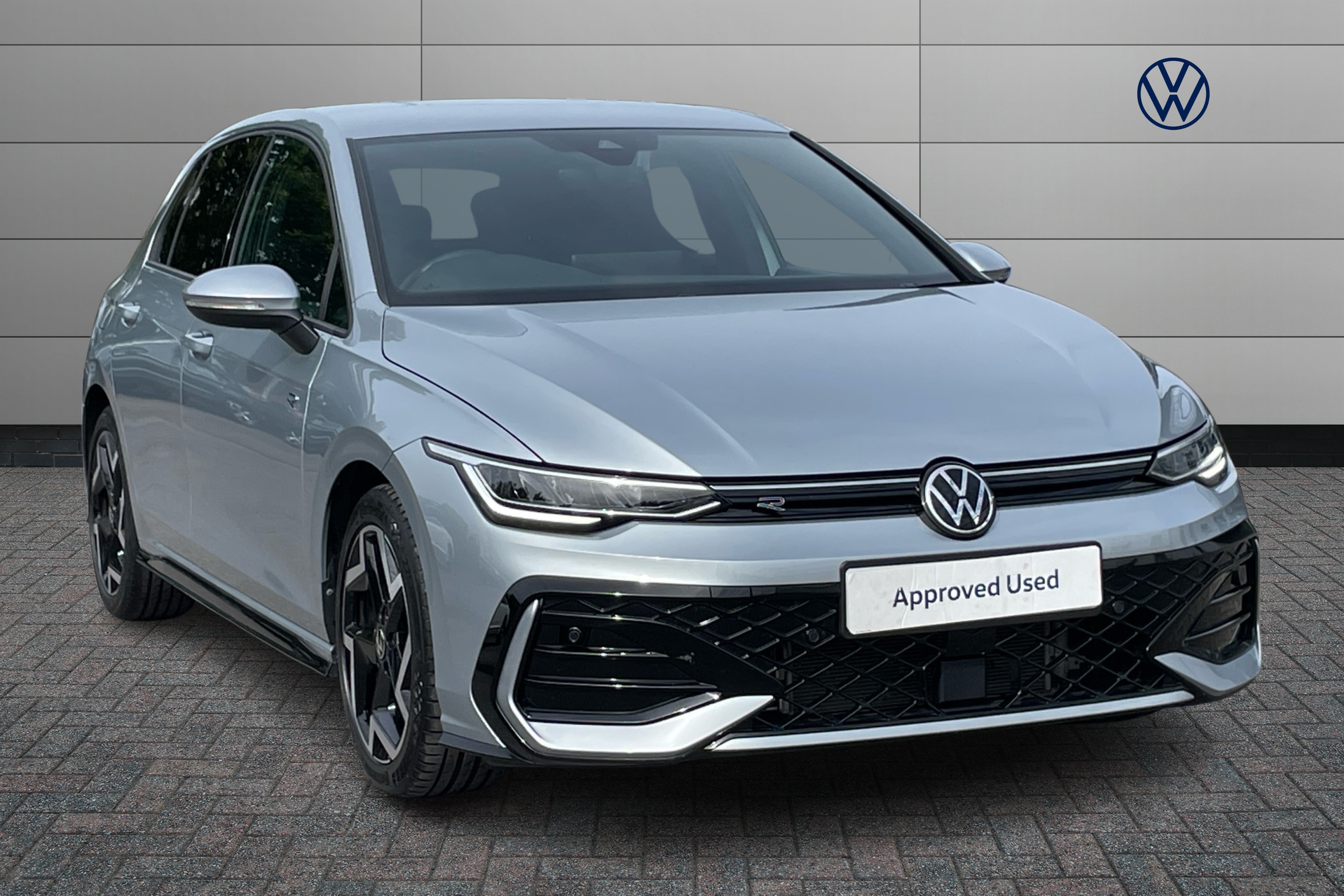 Volkswagen Golf listing photo
