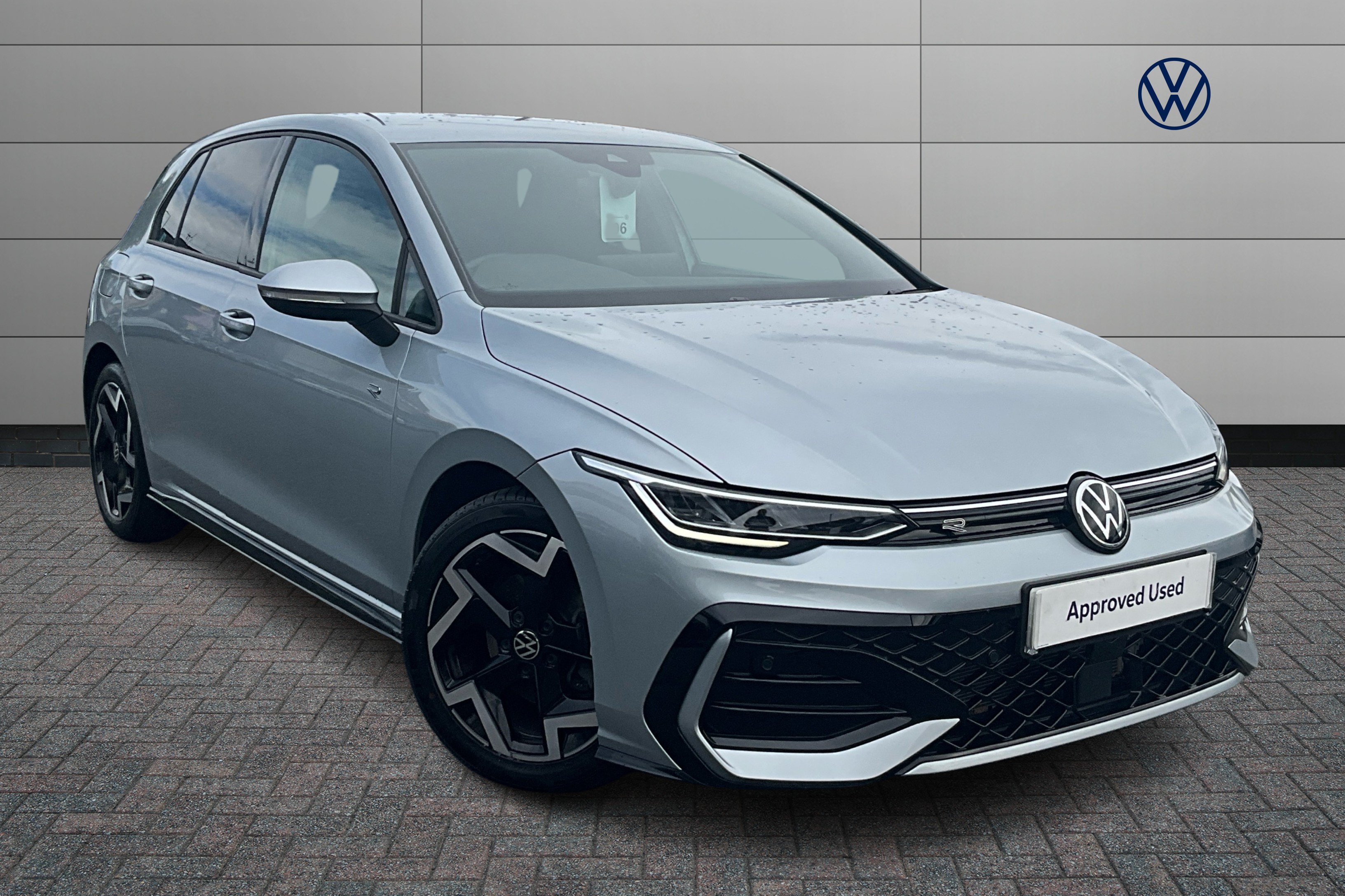 Volkswagen Golf listing photo