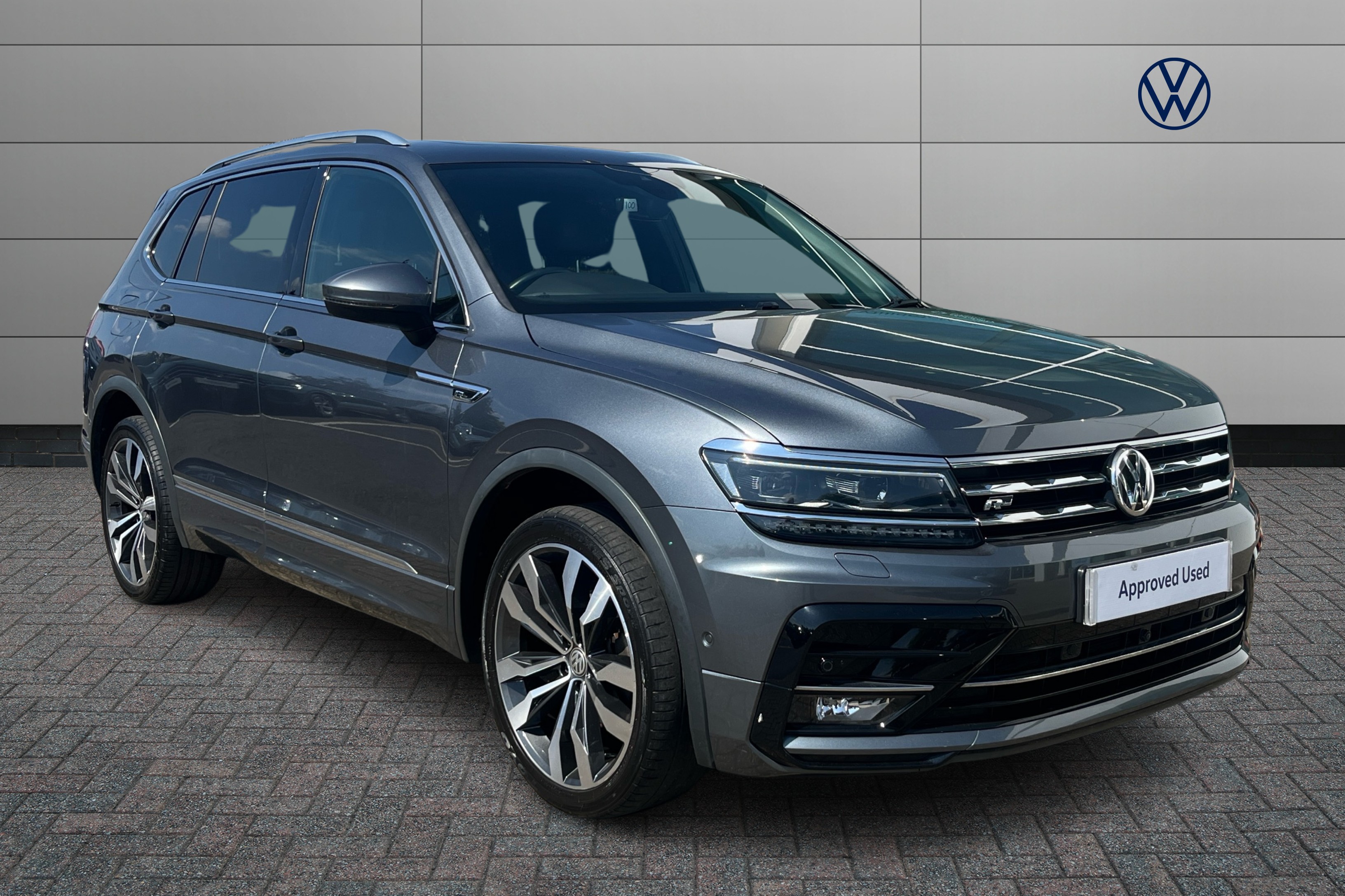 Volkswagen Tiguan Allspace listing photo
