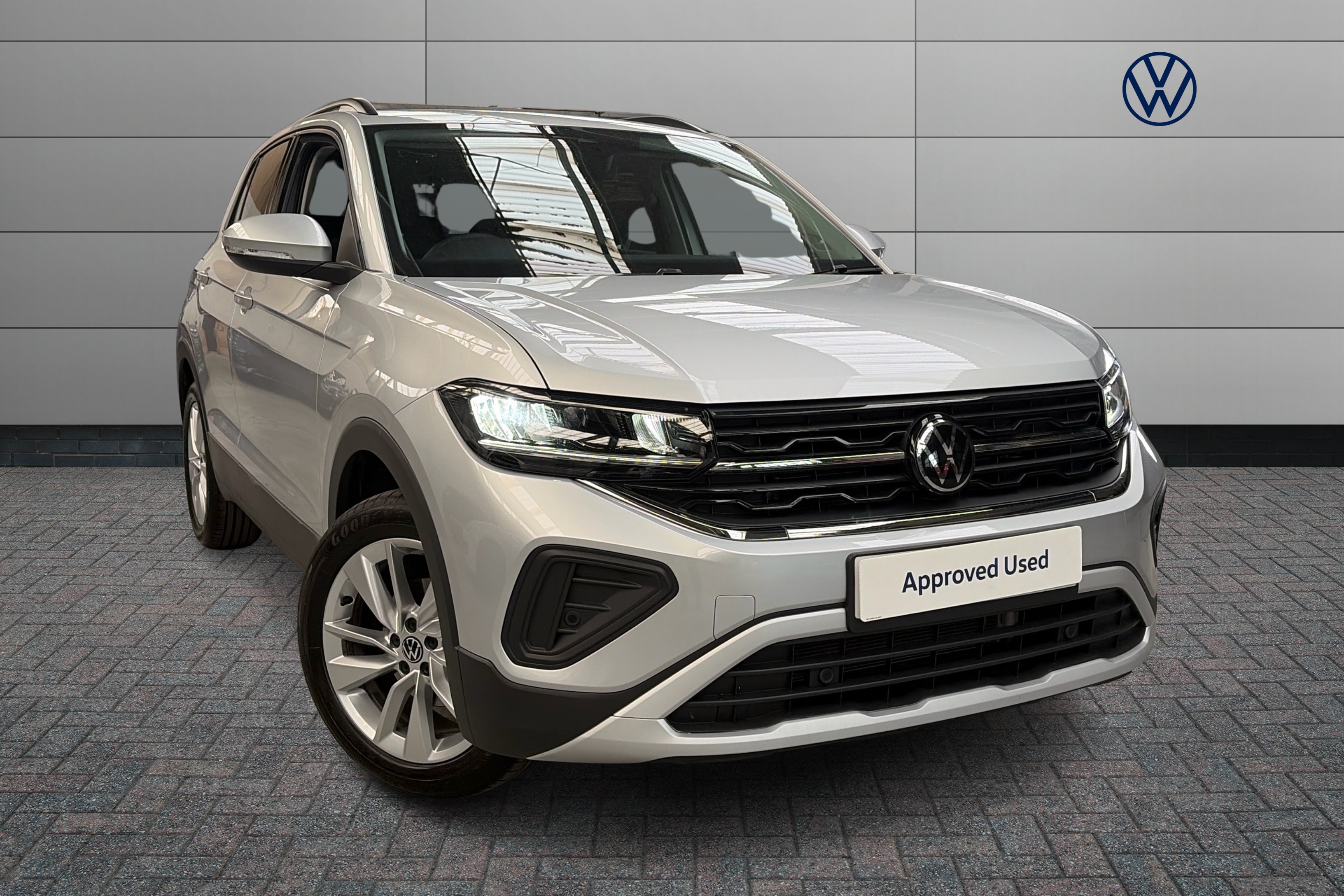 Volkswagen T-cross listing photo