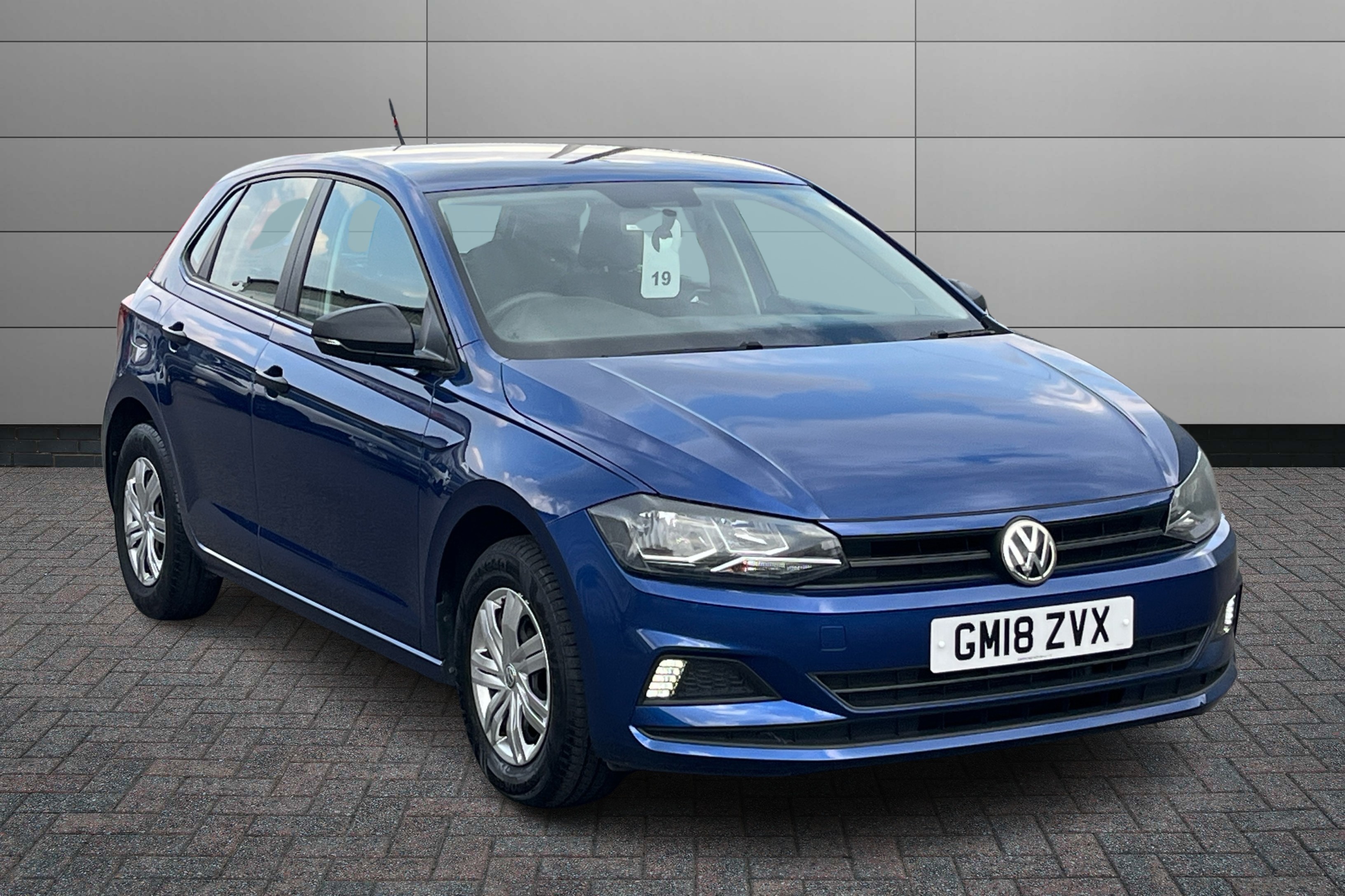 Volkswagen Polo listing photo