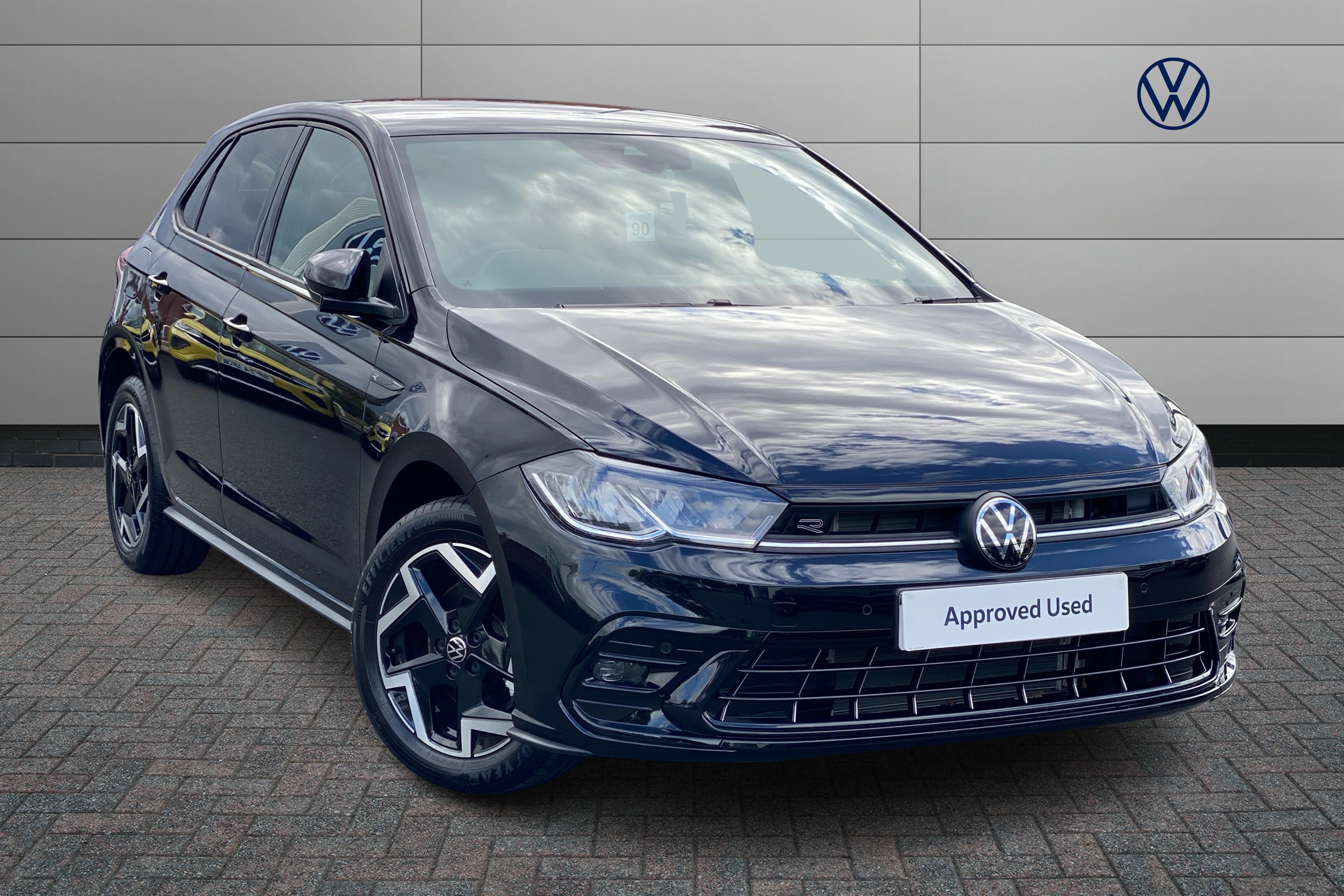 Volkswagen Polo listing photo