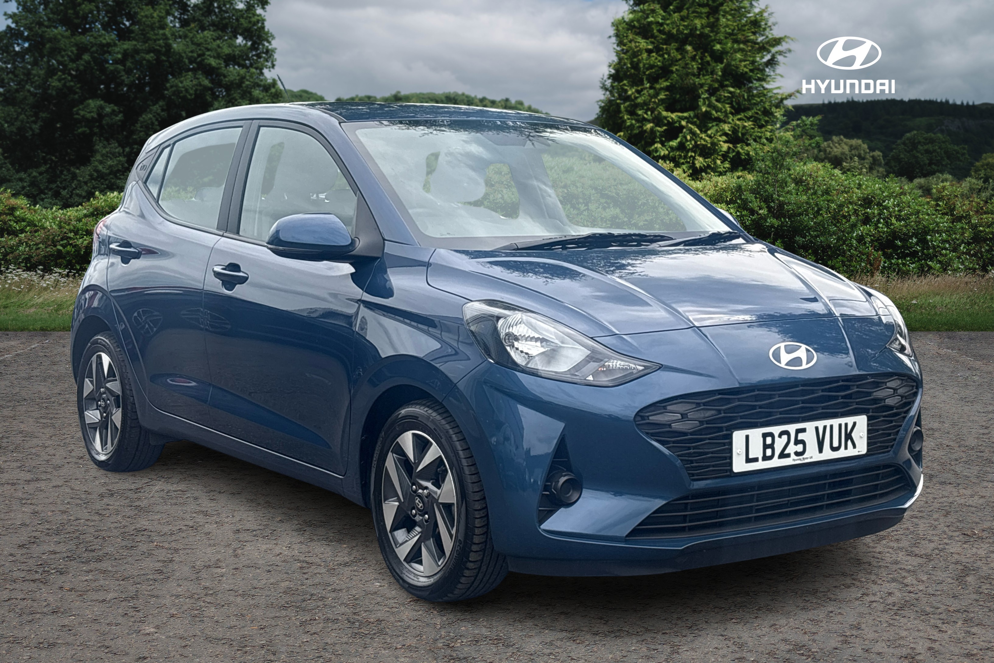 Hyundai i10 listing photo
