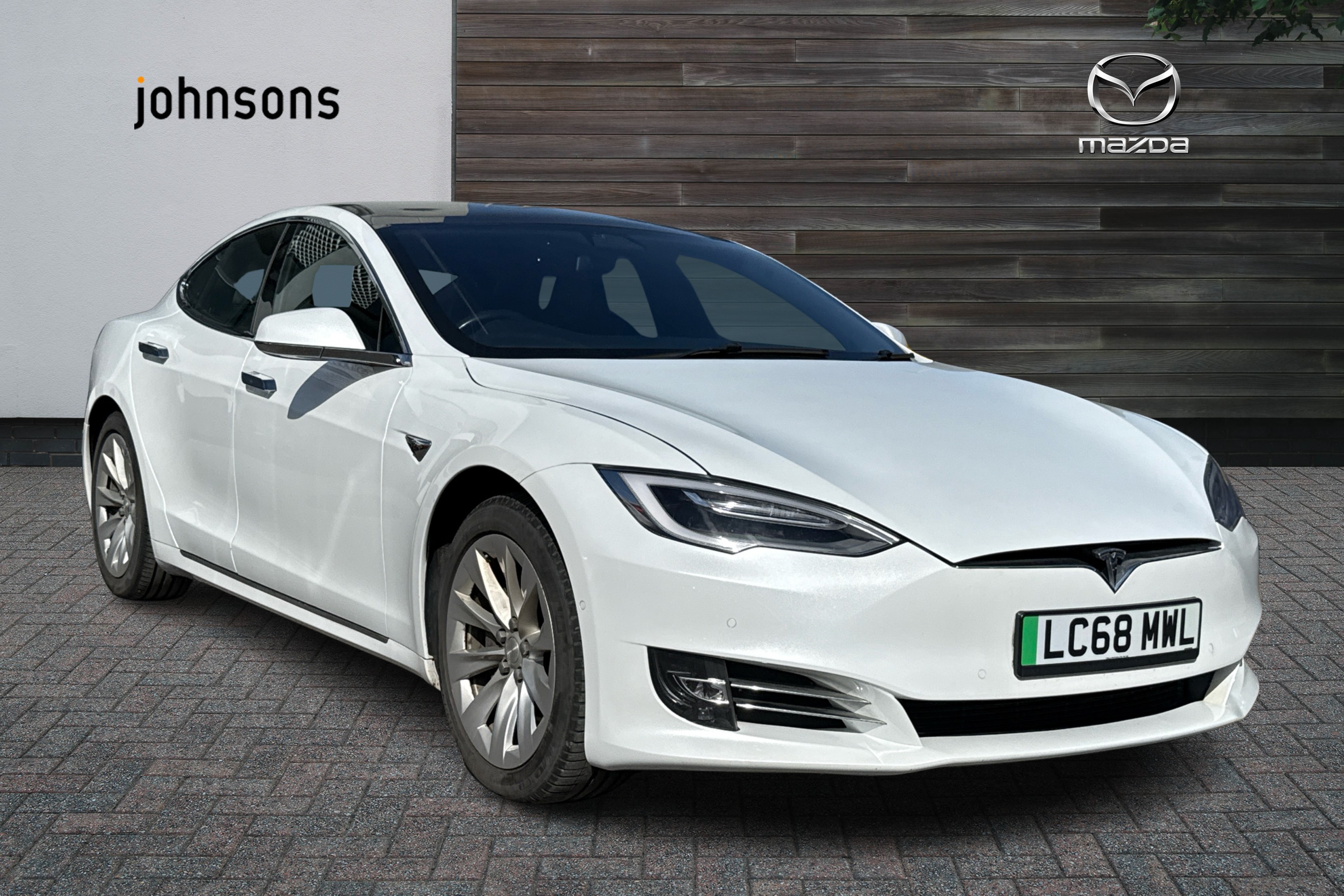 Tesla Model S listing photo