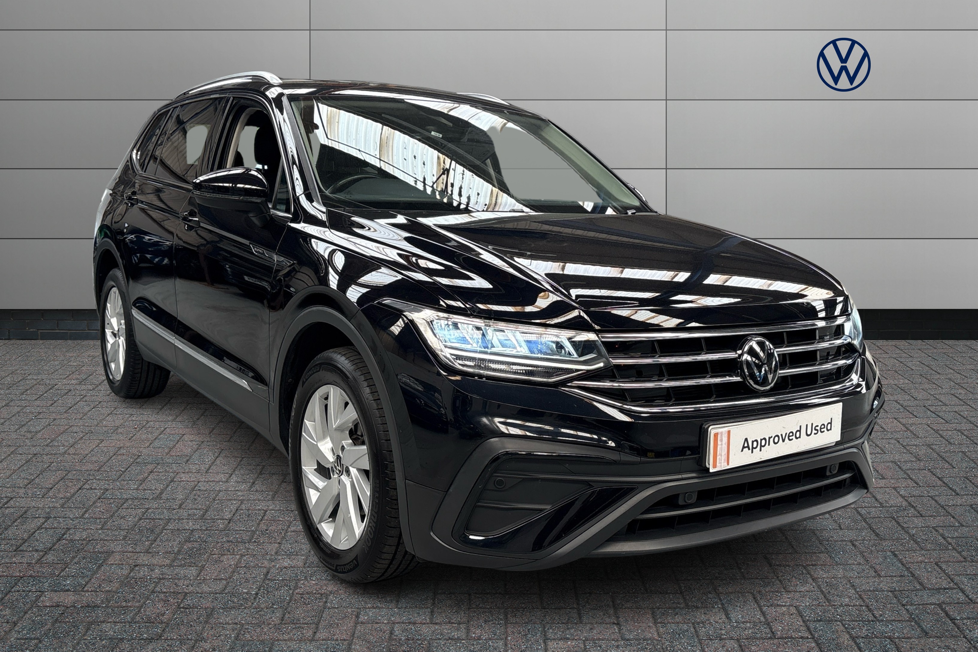 Volkswagen Tiguan Allspace listing photo