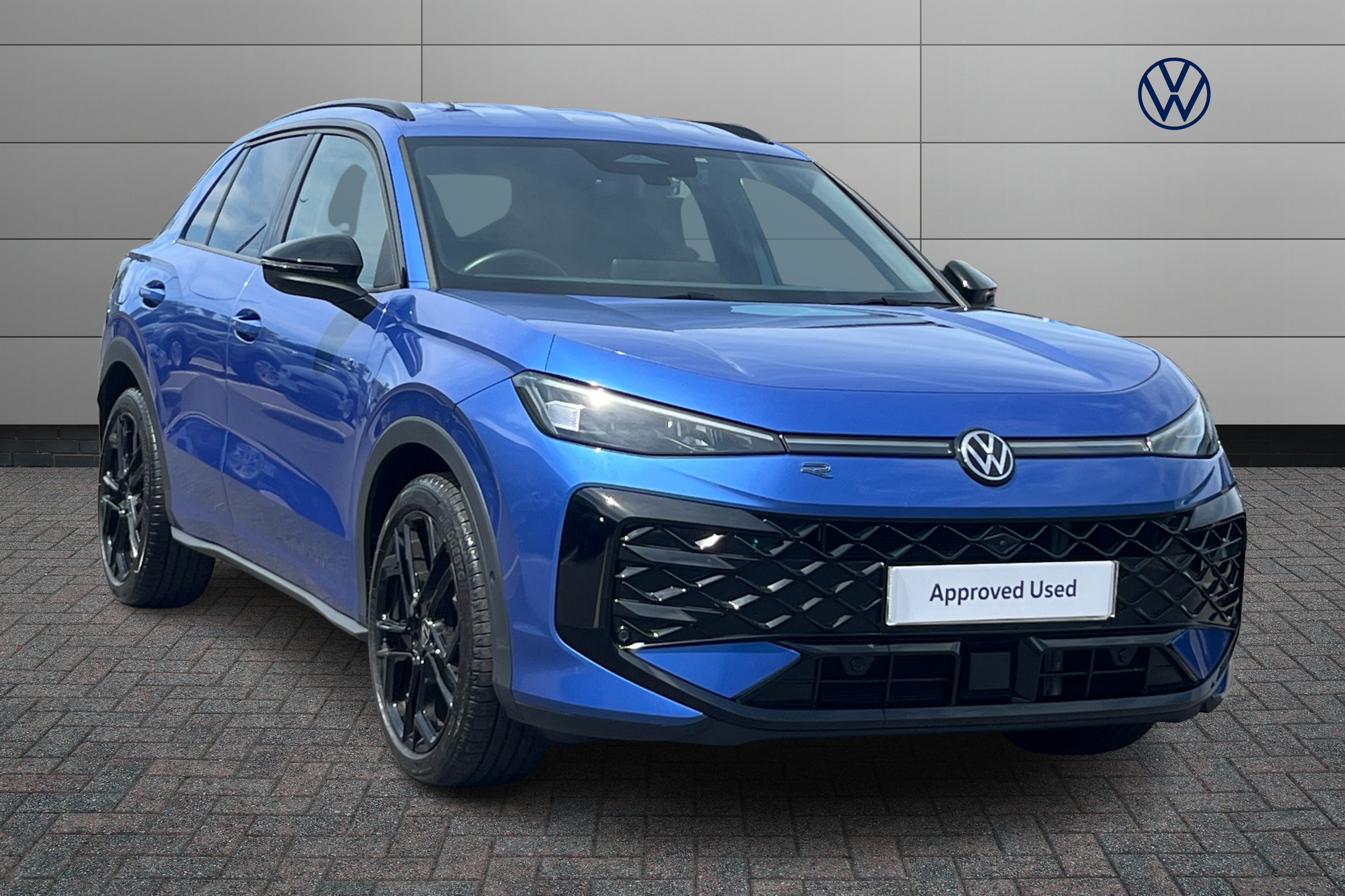 Volkswagen T-Roc listing photo