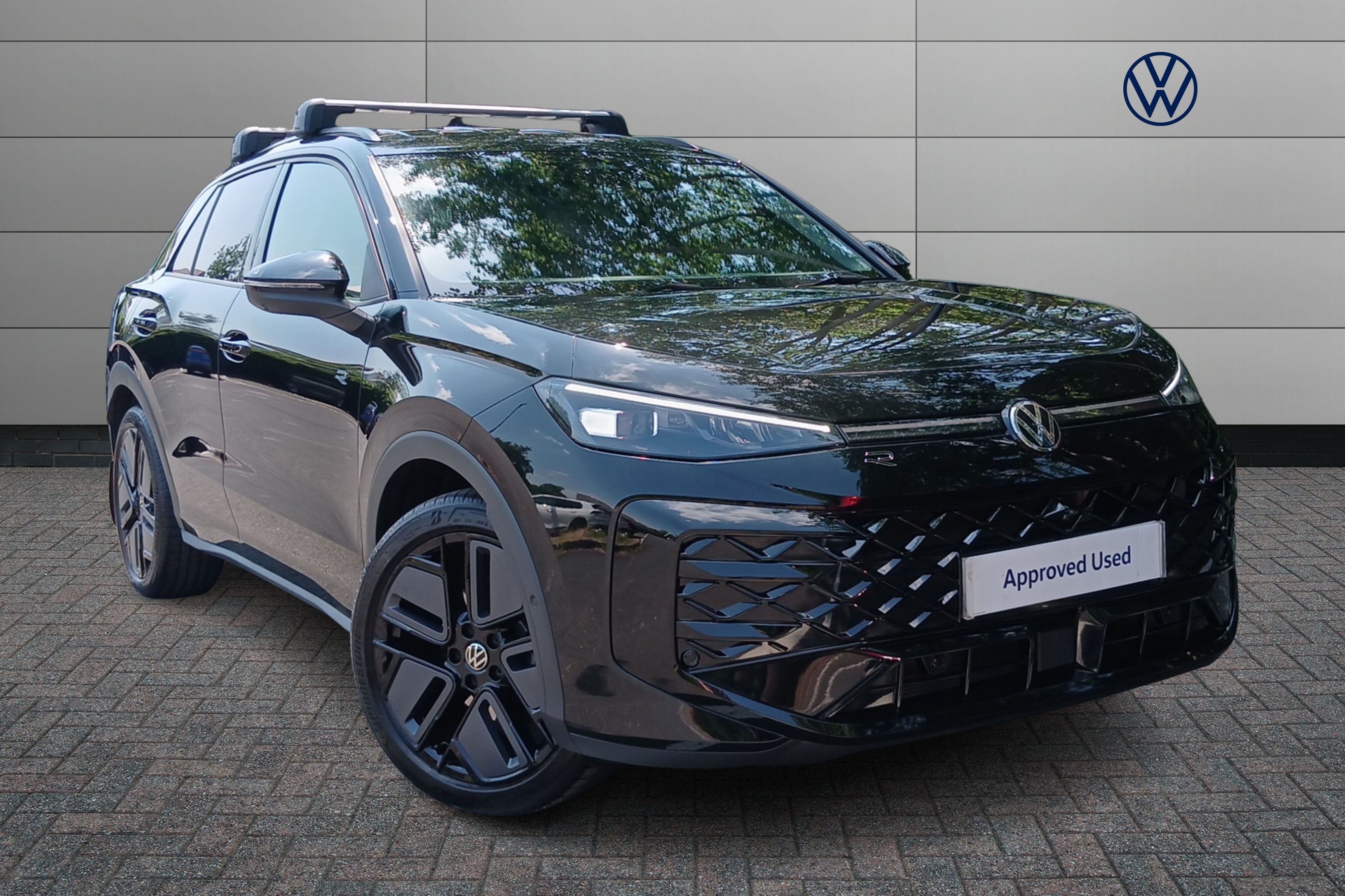 Volkswagen T-Roc listing photo