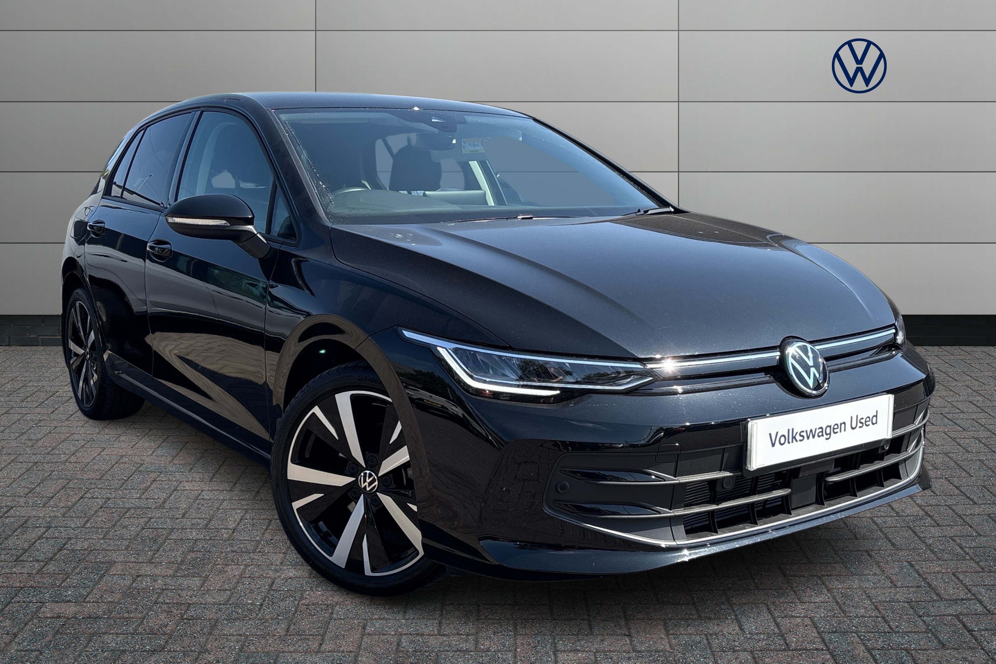 Volkswagen Golf listing photo