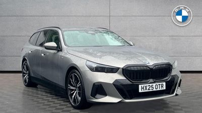 2025 BMW 5 Series 530e M Sport Pro Touring photo