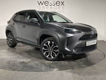 2023 TOYOTA YARIS CROSS 1.5 HYBRID DESIGN 5DR CVT CLICK AND COLLECT AVAILABLE 2023 AUTOMATIC 37,545... photo