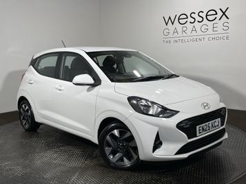 2025 HYUNDAI I10 ADVANCE AUTO CLICK AND COLLECT AVAILABLE 2025 AUTOMATIC 10,715 MILES PETROL 177.95... photo