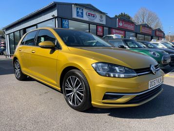 2017 VOLKSWAGEN GOLF 1.6 TDI SE NAV DSG EURO 6 S S 5DR DSG AUTO... photo