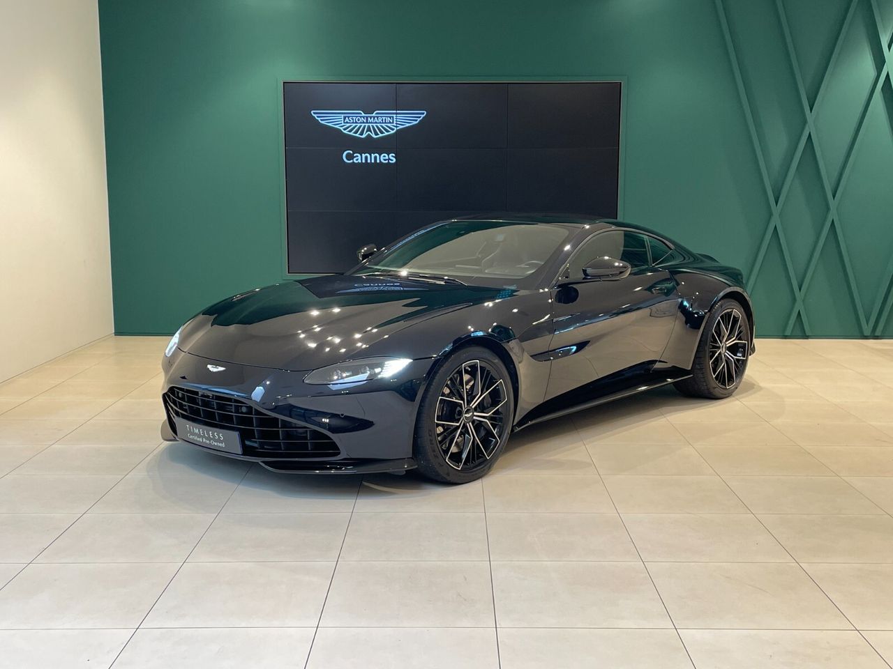 Aston Martin New Vantage  V8 4.0 BI TURBO 510ch 
