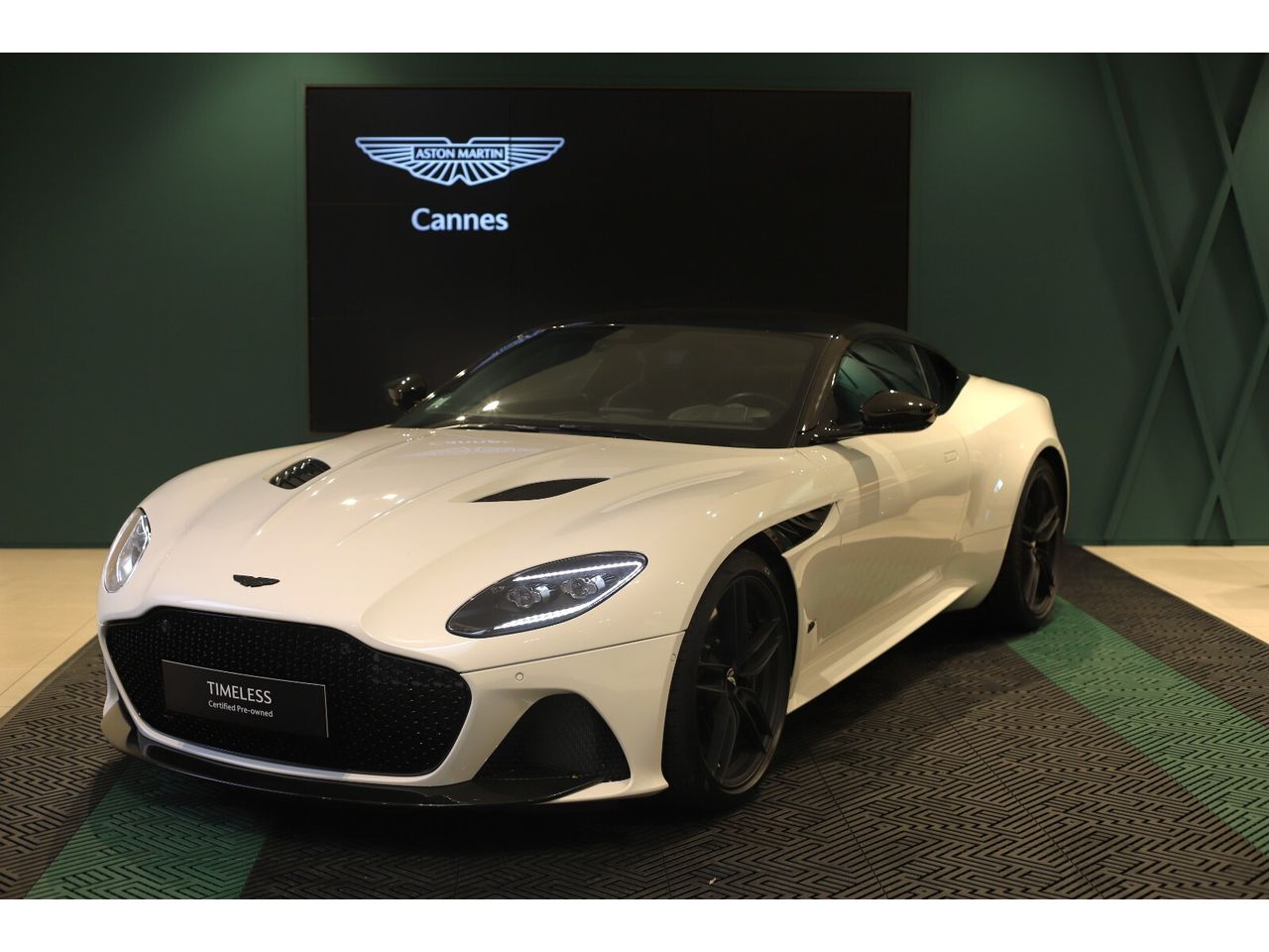 Aston Martin DBS Coupe V12 5.2 BI TURBO 725ch 